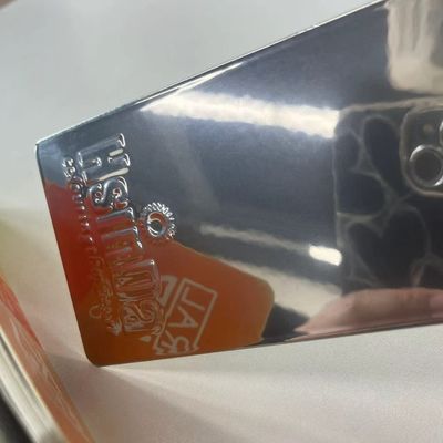 Lớp phủ bột Chrome gương với kết thúc gần như gương, chống ăn mòn và trầy xước, và không có Chromium Hexavalent cho bề mặt kim loại
